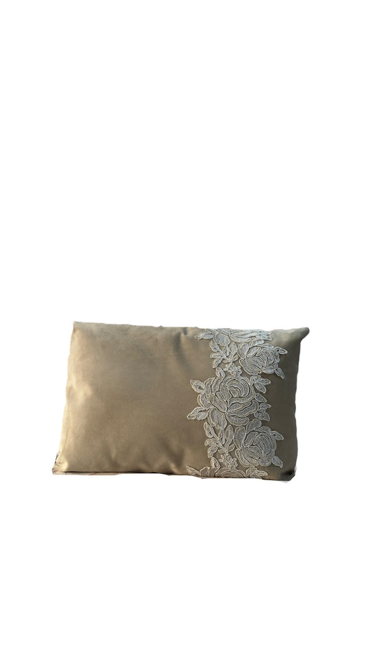 Cuscino velluto e pizzo 50X35 - Fiori di Lena