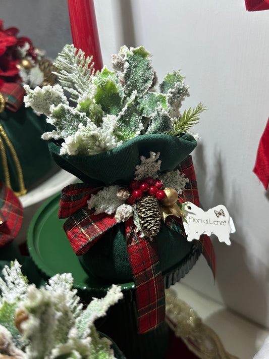 Pouf piccolo con applicazioni e fiocco scozzese - Fiori di Lena