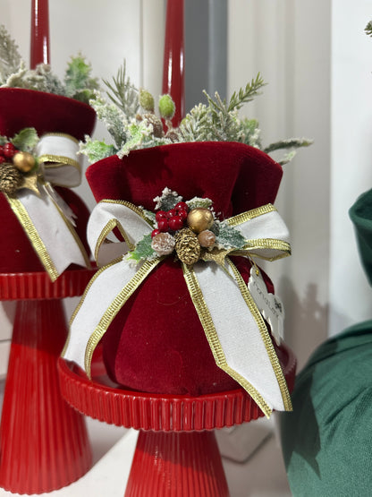 Pouf piccolo in velluto rosso con applicazioni e fiocco bianco - Fiori di Lena