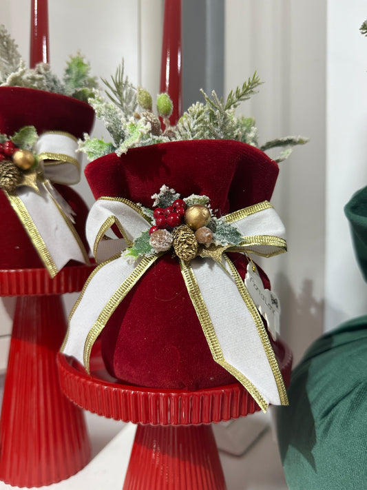 Pouf piccolo in velluto rosso con applicazioni e fiocco bianco - Fiori di Lena