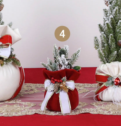 Pouf piccolo in velluto rosso con applicazioni e fiocco bianco - Fiori di Lena