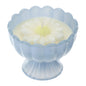 CANDELA DAISY DIA.9XH8CM PROF.J'ADORE 110G IN COPPETTA VETRO BLU SCATOLA REGALO